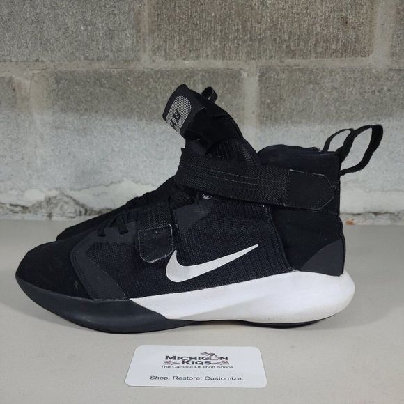 Nike Shoes Nike Precision Iii Flyease Mens Size 8 Wide Black Basketball Athletic Shoes